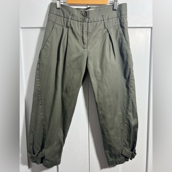 BCBGMaxAzria Pants - BCBGMAXAZRIA Runway Olive Cropped Pleated Pants Size 0 | Cuffed Utility Capri